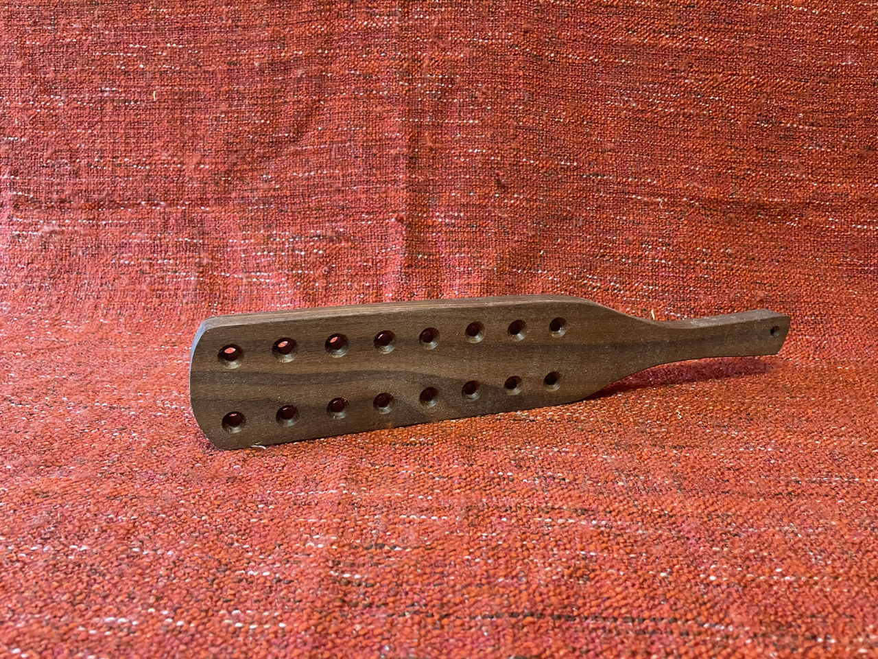 Walnut junior reformatory paddle - Carved Kink